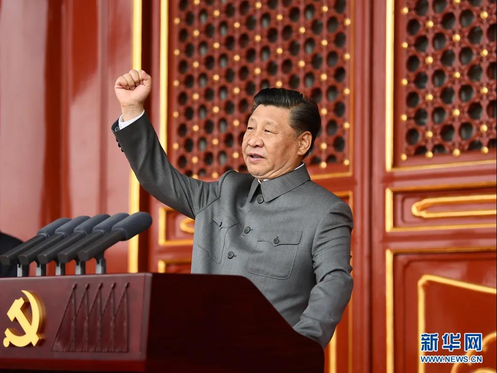 【校园动态】两个“万岁”，习近平心中的伟大与光荣